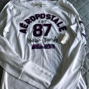 Long sleeve tee shirt